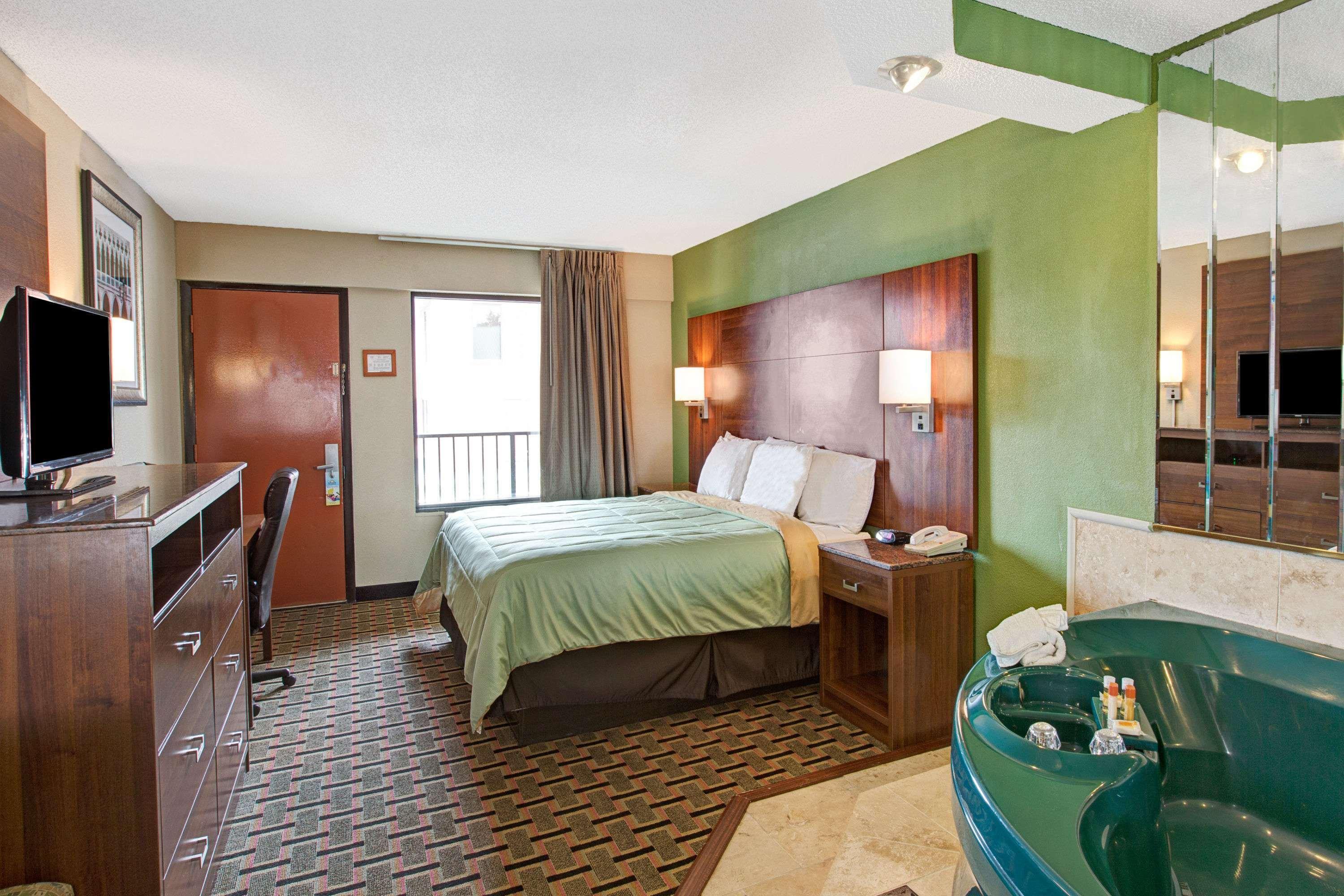 Days Inn Conover/Hickory מראה חיצוני תמונה