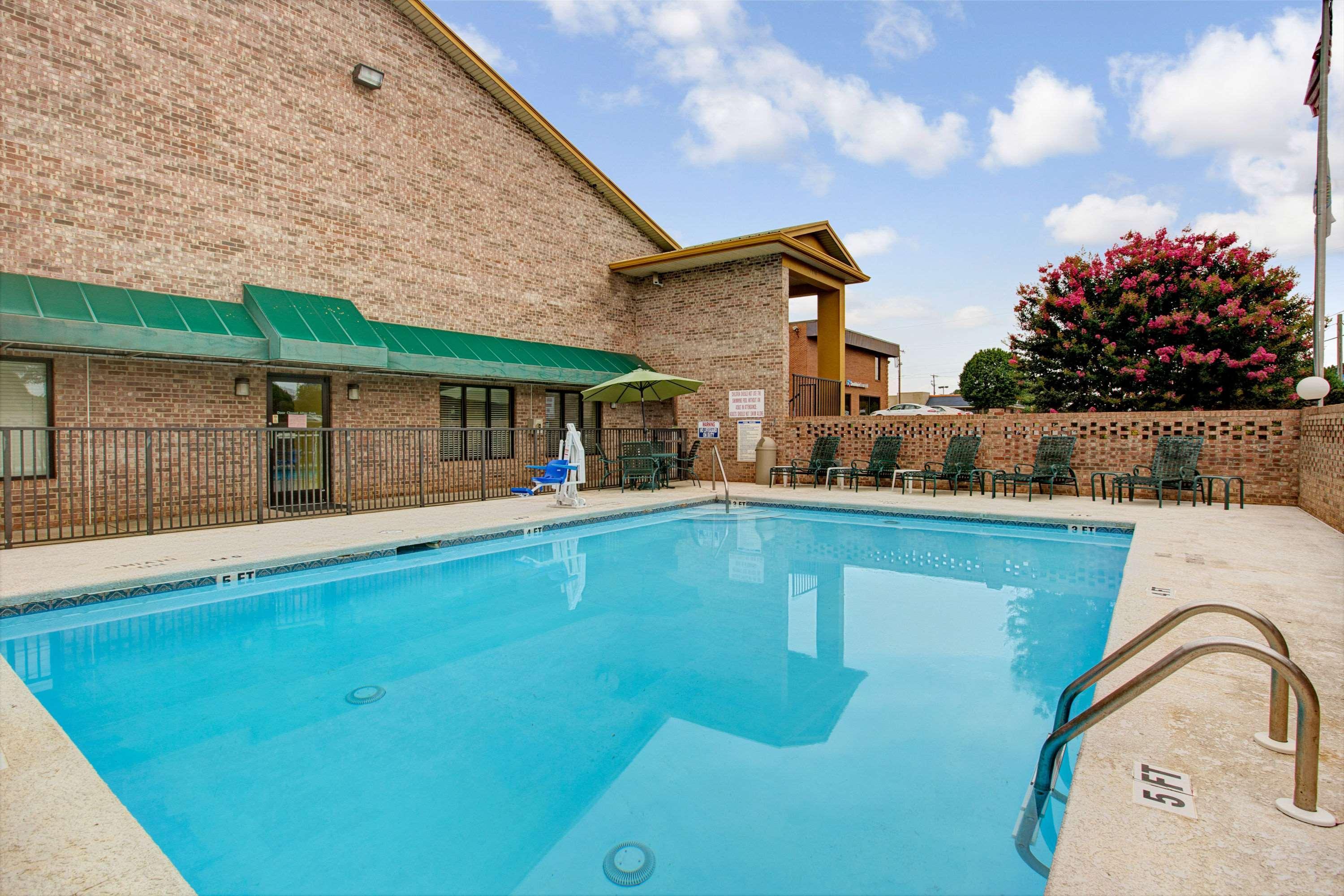 Days Inn Conover/Hickory מראה חיצוני תמונה