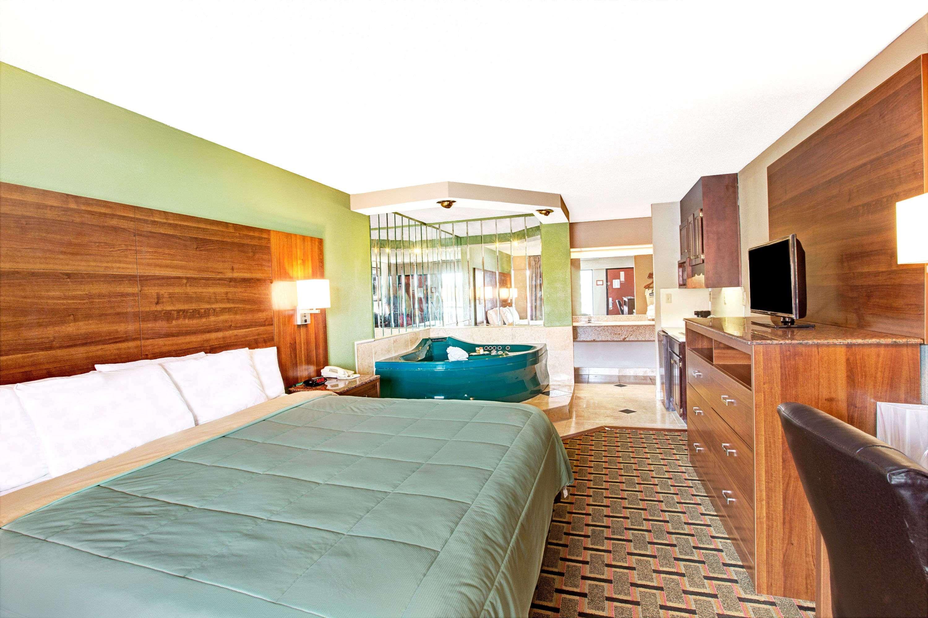 Days Inn Conover/Hickory מראה חיצוני תמונה