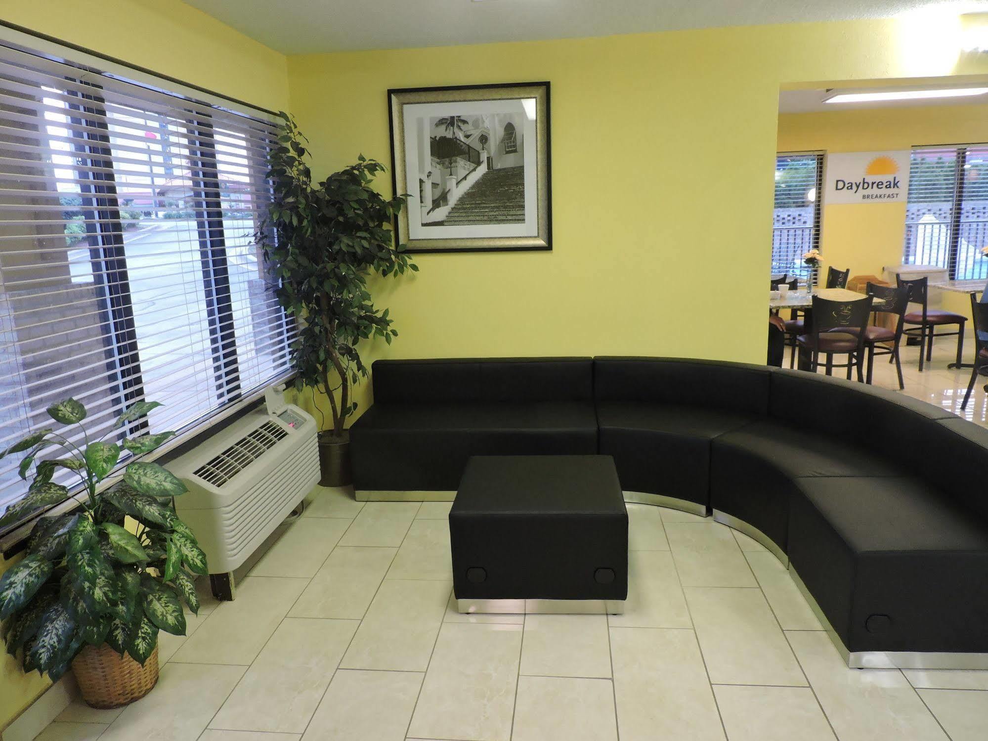 Days Inn Conover/Hickory מראה חיצוני תמונה
