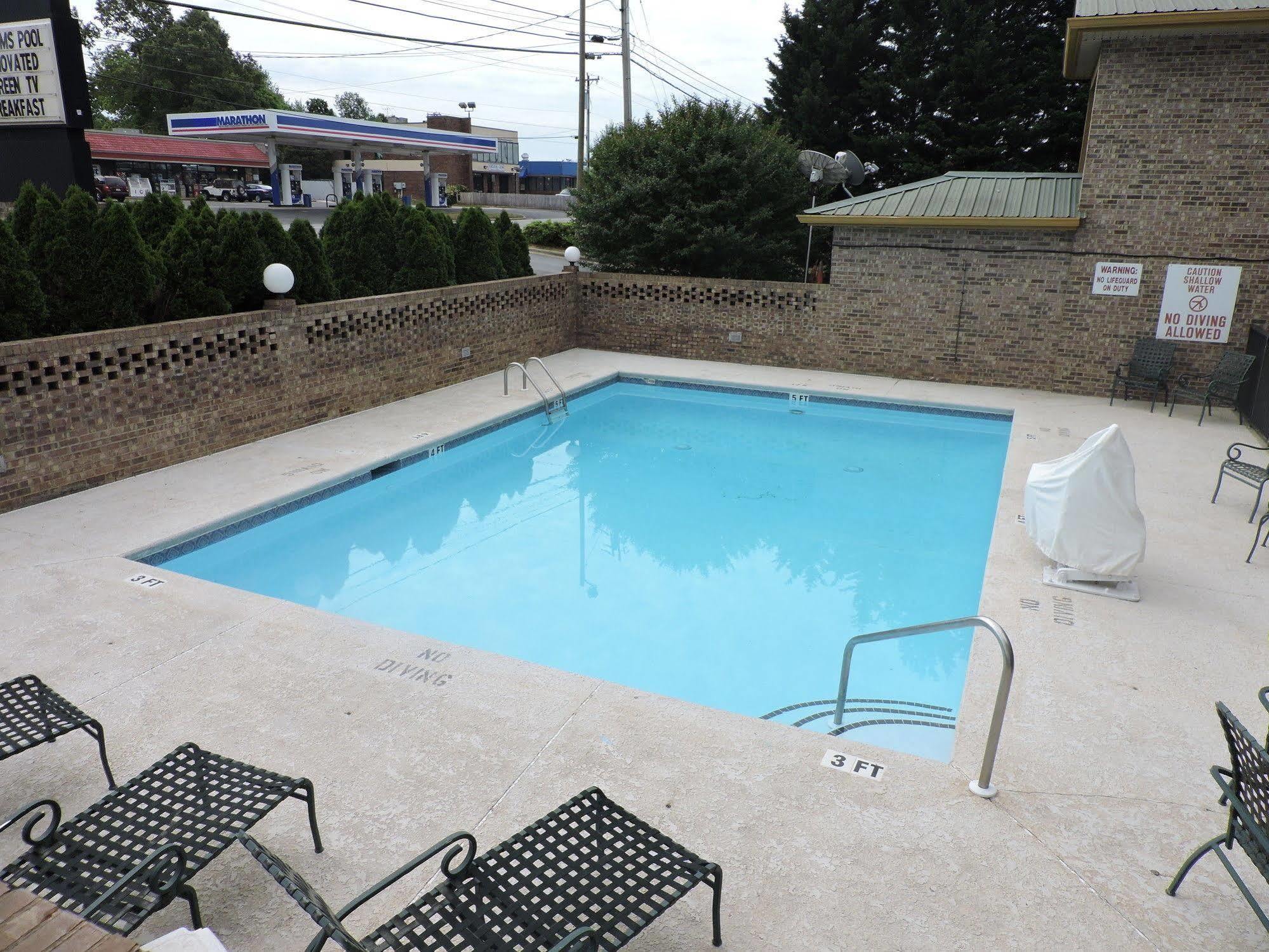 Days Inn Conover/Hickory מראה חיצוני תמונה